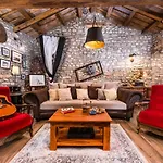 Villa Rustic Cozy House Pupy *