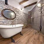 Villa Rustic Cozy House Pupy