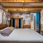 Rustic Cozy House Pupy