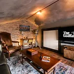 Villa Rustic Cozy House Pupy