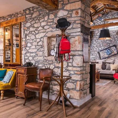 Villa Rustic Cozy House Pupy