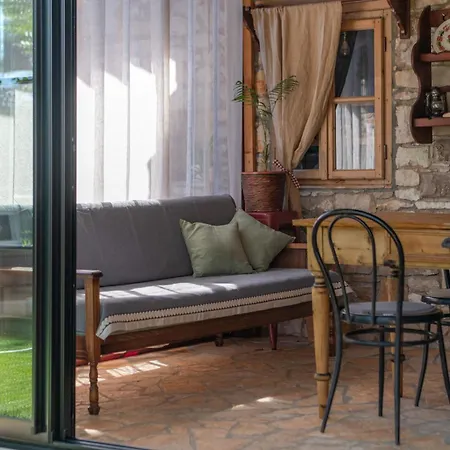 Rustic Cozy House Pupy Villa