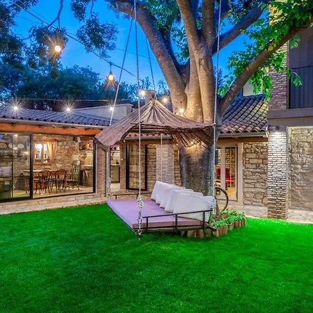 Rustic Cozy House Pupy Villa
