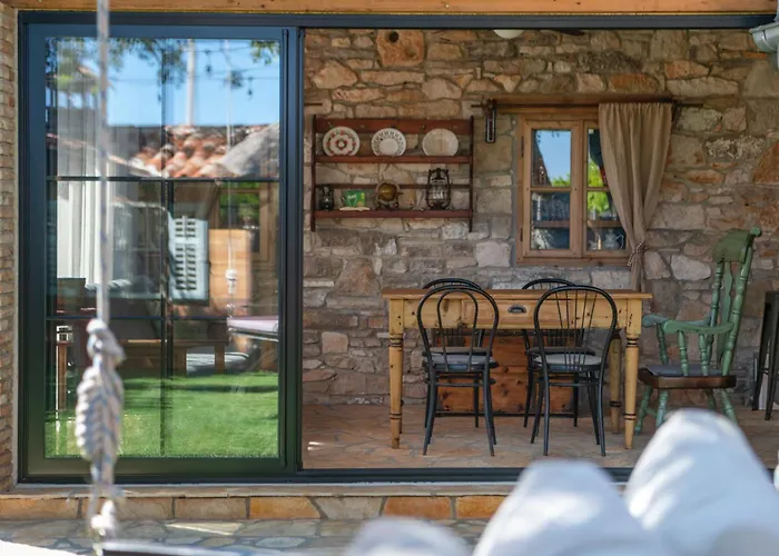 Villa Rustic Cozy House Pupy