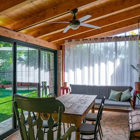 Villa Rustic Cozy House Pupy *