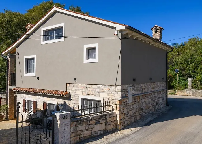 Villa Rustic Cozy House Pupy *