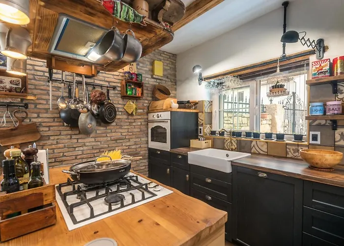 Villa Rustic Cozy House Pupy