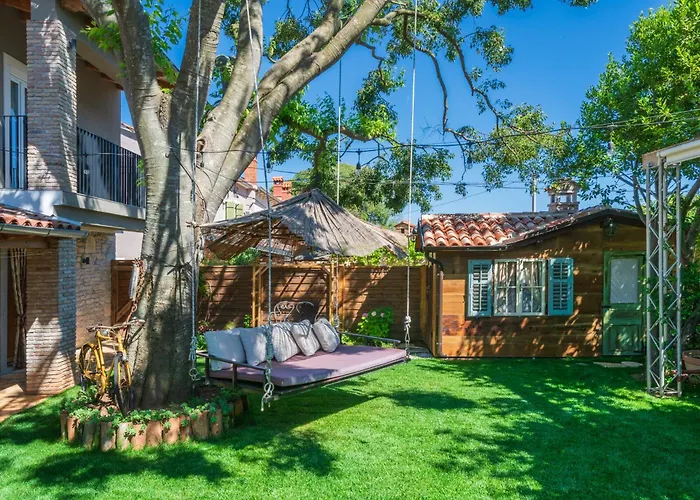 Rustic Cozy House Pupy