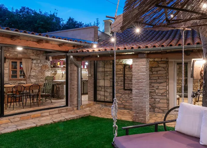 Villa Rustic Cozy House Pupy